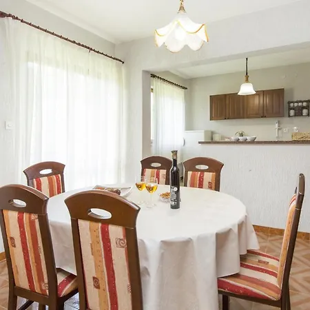 For Families With Children Vinez, Labin - 15870 Apartment