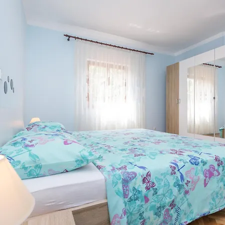 Apartment For Families With Children Vinez, Labin - 15870 *